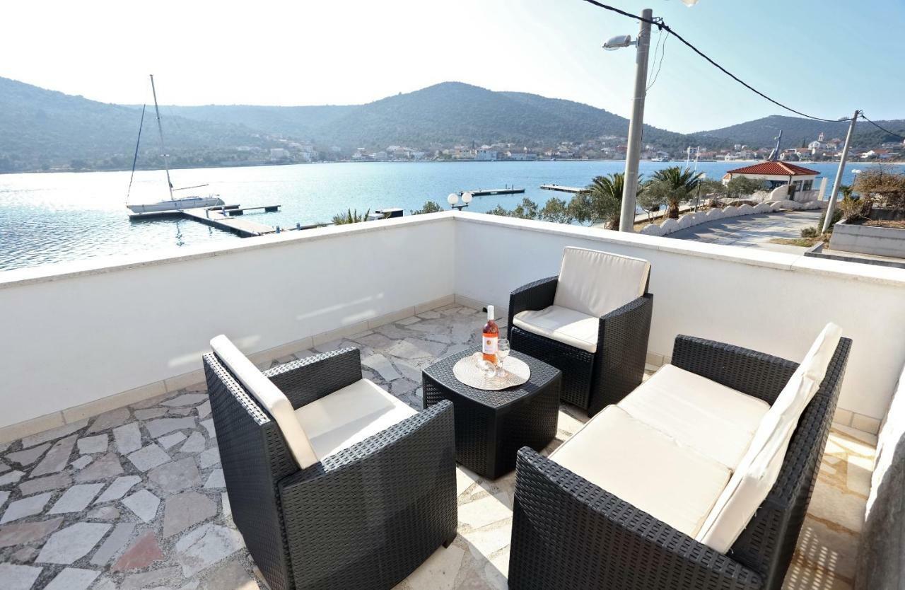 Villa Andelic Vinišće Exteriör bild